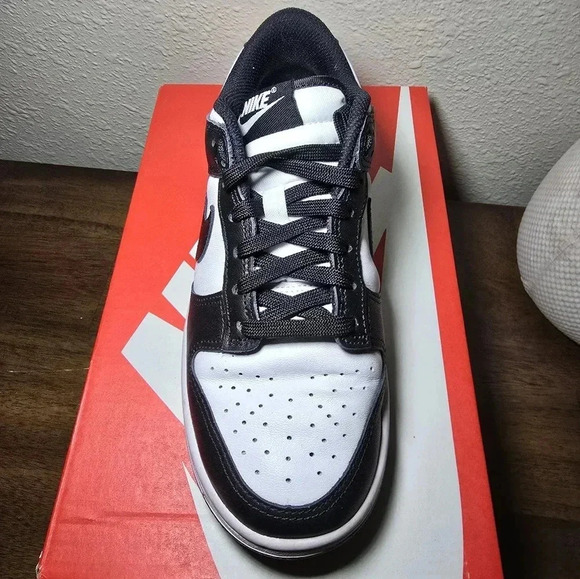 Womens Nike Dunk Low - Picture 7 of 11